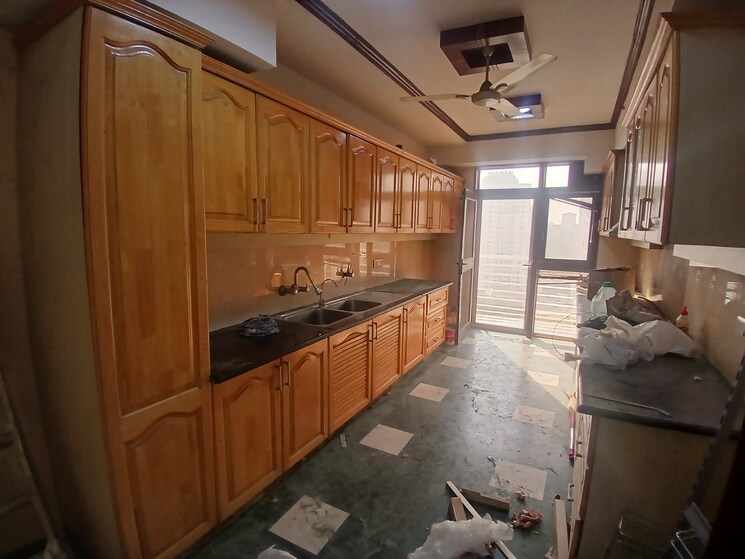 Kitchen, dlf-the-royalton-tower 4 Bedroom 2940 Sq.Ft. Apartment In Dlf Phase V Gurgaon 9653719