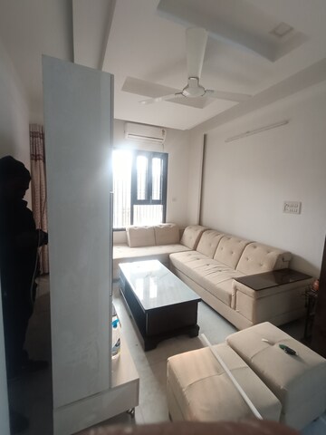 Master Bedroom in 3 BHK Builder Floor at Ansal Plaza Sector-23, Sector 23 – for Rent