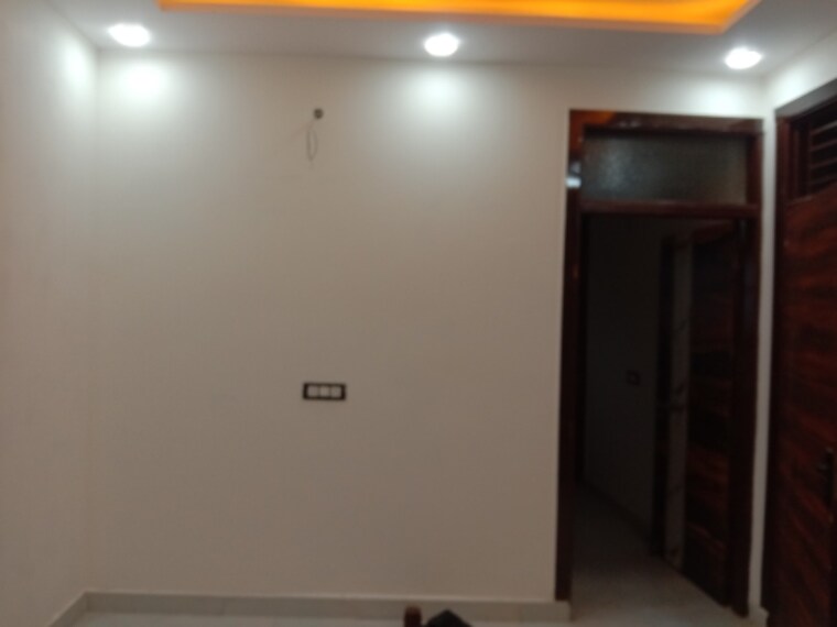 Room, dwarka mor 2 Bedroom 540 Sq.Ft. Builder Floor In Dwarka Mor Delhi 9653722