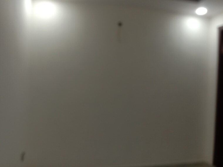 Room, dwarka mor 2 Bedroom 540 Sq.Ft. Builder Floor In Dwarka Mor Delhi 9653722