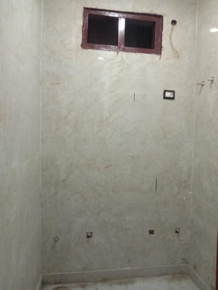 Bathroom, dwarka mor 2 Bedroom 540 Sq.Ft. Builder Floor In Dwarka Mor Delhi 9653722