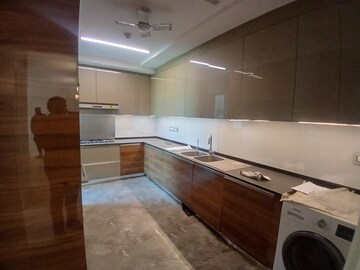 Kitchen in 4 BHK Apartment at DLF The Crest, Sector 54 – for Rent