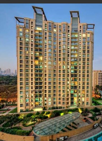 3 BHK Apartment For Rent in Sheth Vasant Lawns, Laxmi Nagar