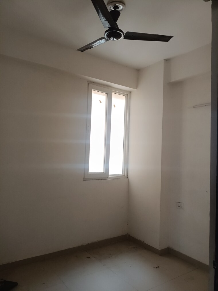 Room, jnc-the-park 2.5 Bedroom 1350 Sq.Ft. Apartment In Sector 16c Greater Noida Greater Noida 9653762