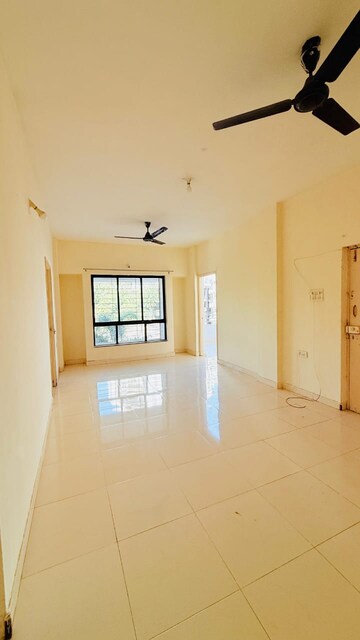 Room in 3 BHK Apartment at Kharadi – for Rent