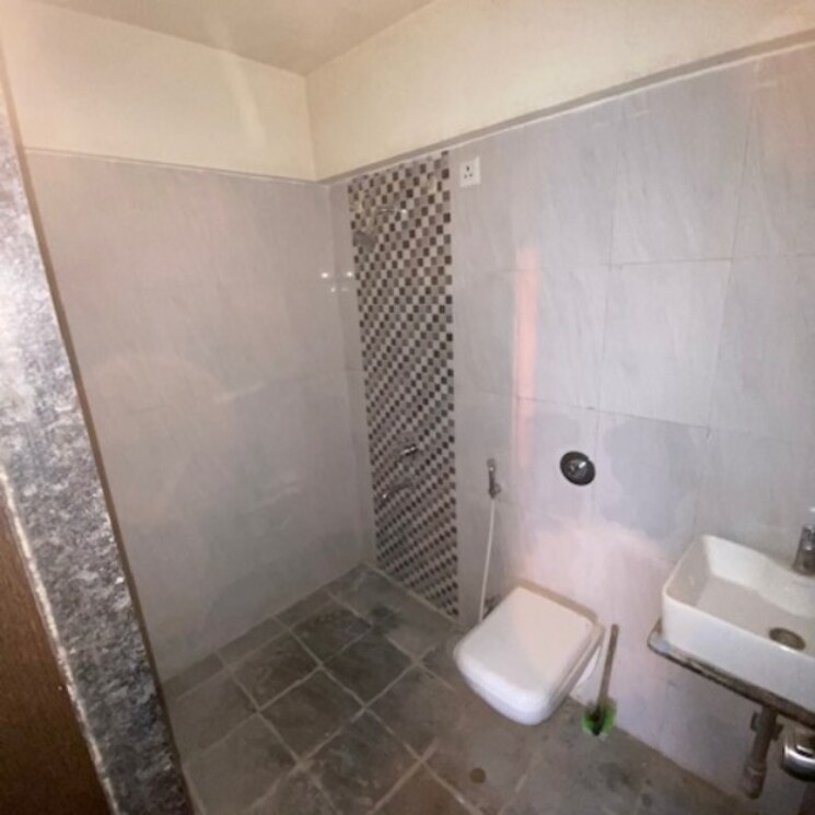 Bathroom, majestique-38-park-majestique 3 Bedroom 1450 Sq.Ft. Apartment In Undri Pune 9653770