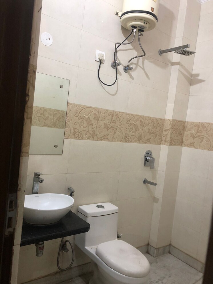 Bathroom, sector 46 2 Bedroom 1550 Sq.Ft. Independent House In Sector 46 Gurgaon 9653775