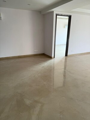 Room in 4 BHK Builder Floor at Palam Vihar – for Sale