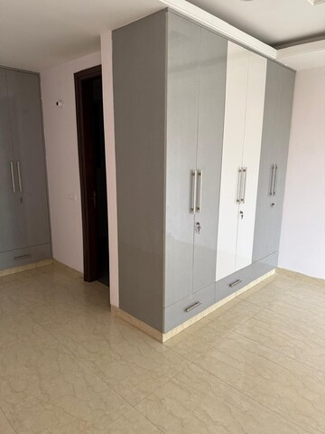 Room in 4 BHK Builder Floor at Palam Vihar – for Sale