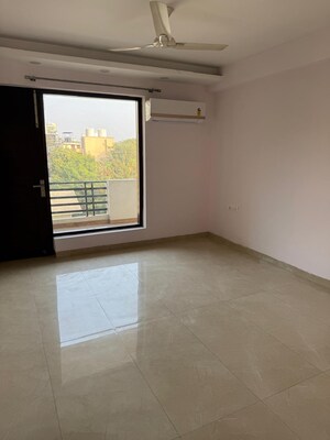 Room in 4 BHK Builder Floor at Palam Vihar – for Sale