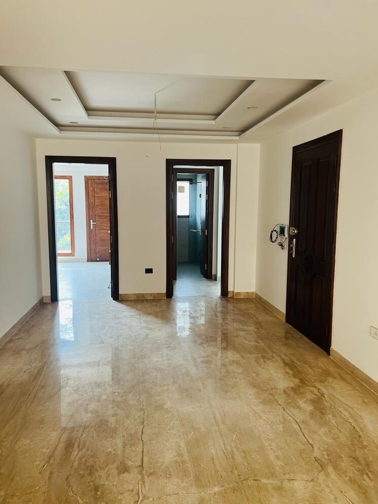 Room, palam vihar 4 Bedroom 520 Sq.Yd. Builder Floor In Palam Vihar Gurgaon 9653813