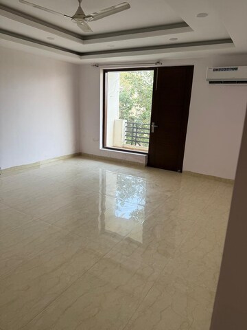 Room in 4 BHK Builder Floor at Palam Vihar – for Sale