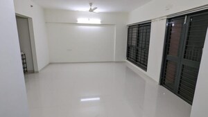 Room in 2 BHK Apartment at Kumar Princetown, Undri – for Rent