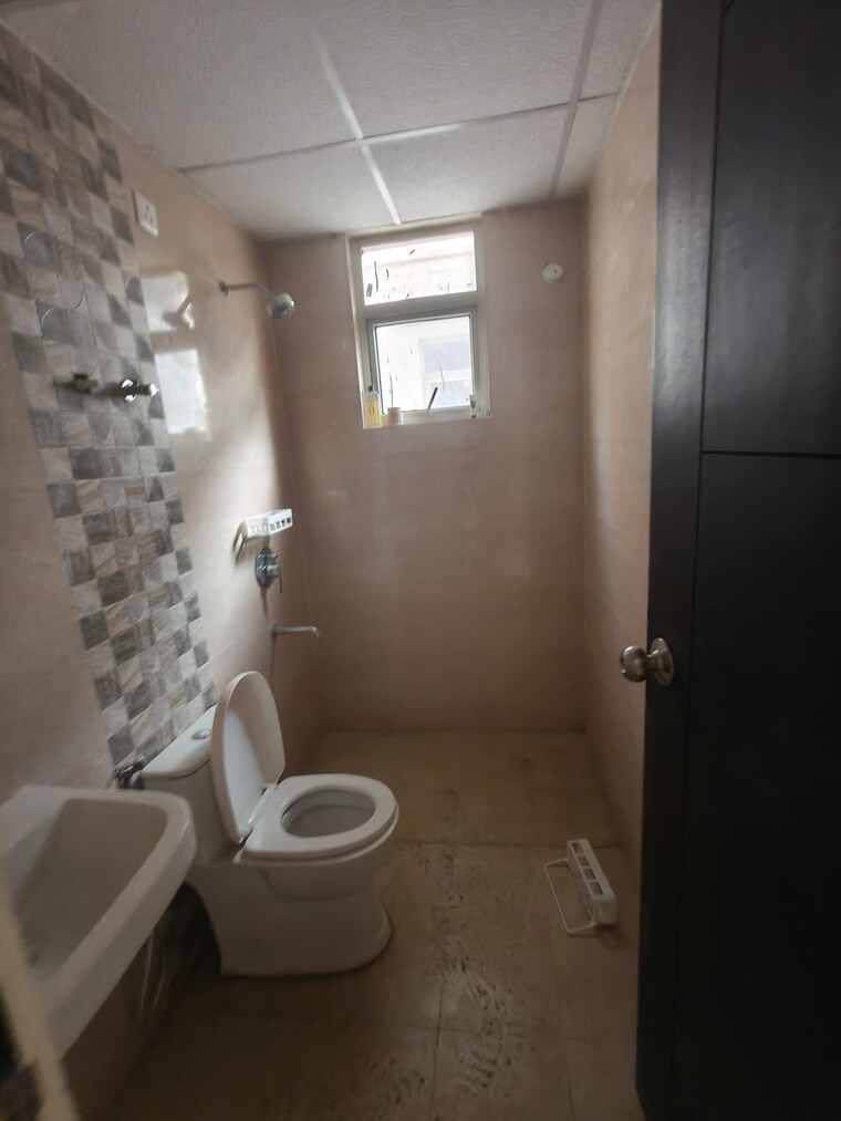 Attached Bathroom, signature-global-park-4-and-5 3 Bedroom 1120 Sq.Ft. Builder Floor In Sohna Sector 36 Gurgaon 9653806