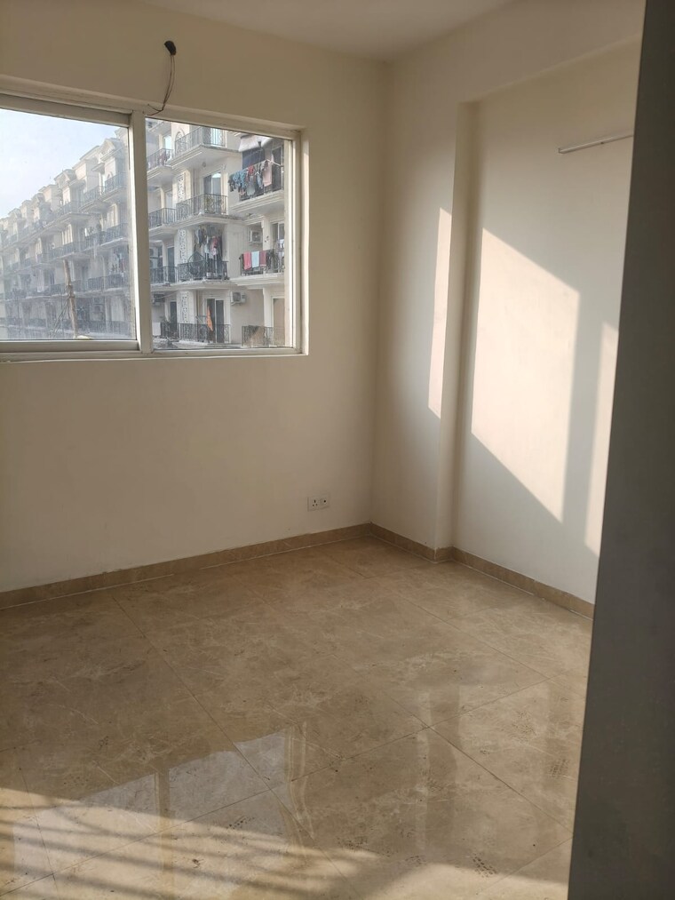 Room, signature-global-park-4-and-5 3 Bedroom 1120 Sq.Ft. Builder Floor In Sohna Sector 36 Gurgaon 9653806