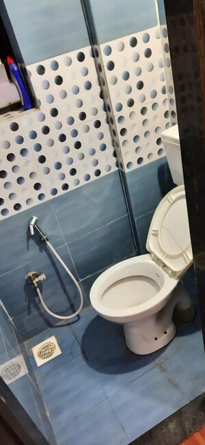 Bathroom in 1.5 BHK Apartment at Karan Park, Wadgaon Sheri – for Rent