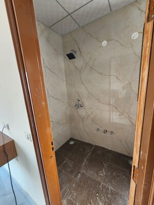 Bathroom in 1 RK Builder Floor at Sector 47 – for Rent