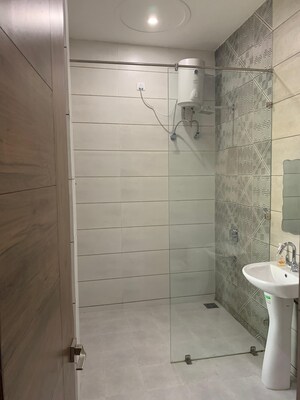 Bathroom in 6 BHK Independent House at Mona Greens, Ghazipur – for Sale