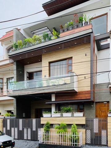 6 BHK Independent House For Sale in Mona Greens, Ghazipur