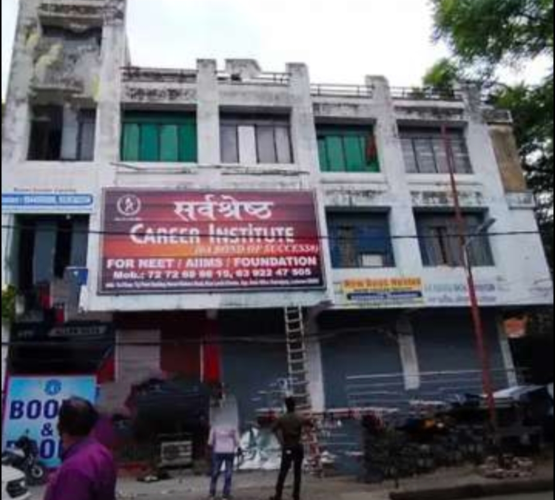 Office Space For Rent in Hazratganj