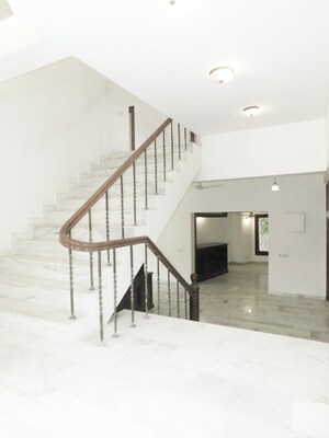 Staircase in 5 BHK Villa at Sainik Farm – for Rent