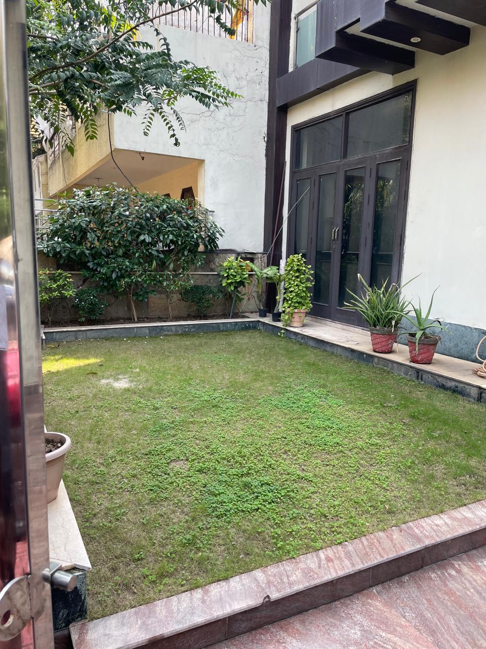 6+ BHK Independent House For Sale in Sector 36