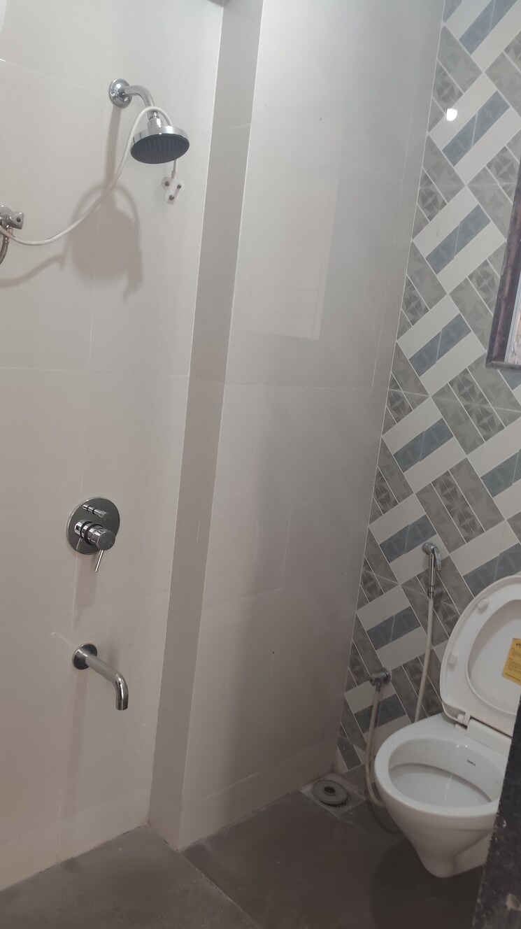 Bathroom, haware-tilak-nagar 2 Bedroom 760 Sq.Ft. Apartment In Tilak Nagar Mumbai 9653933