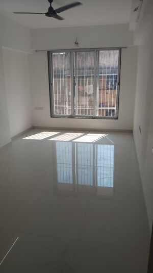 Room in 2 BHK Apartment at Haware Tilak Nagar, Tilak Nagar – for Rent