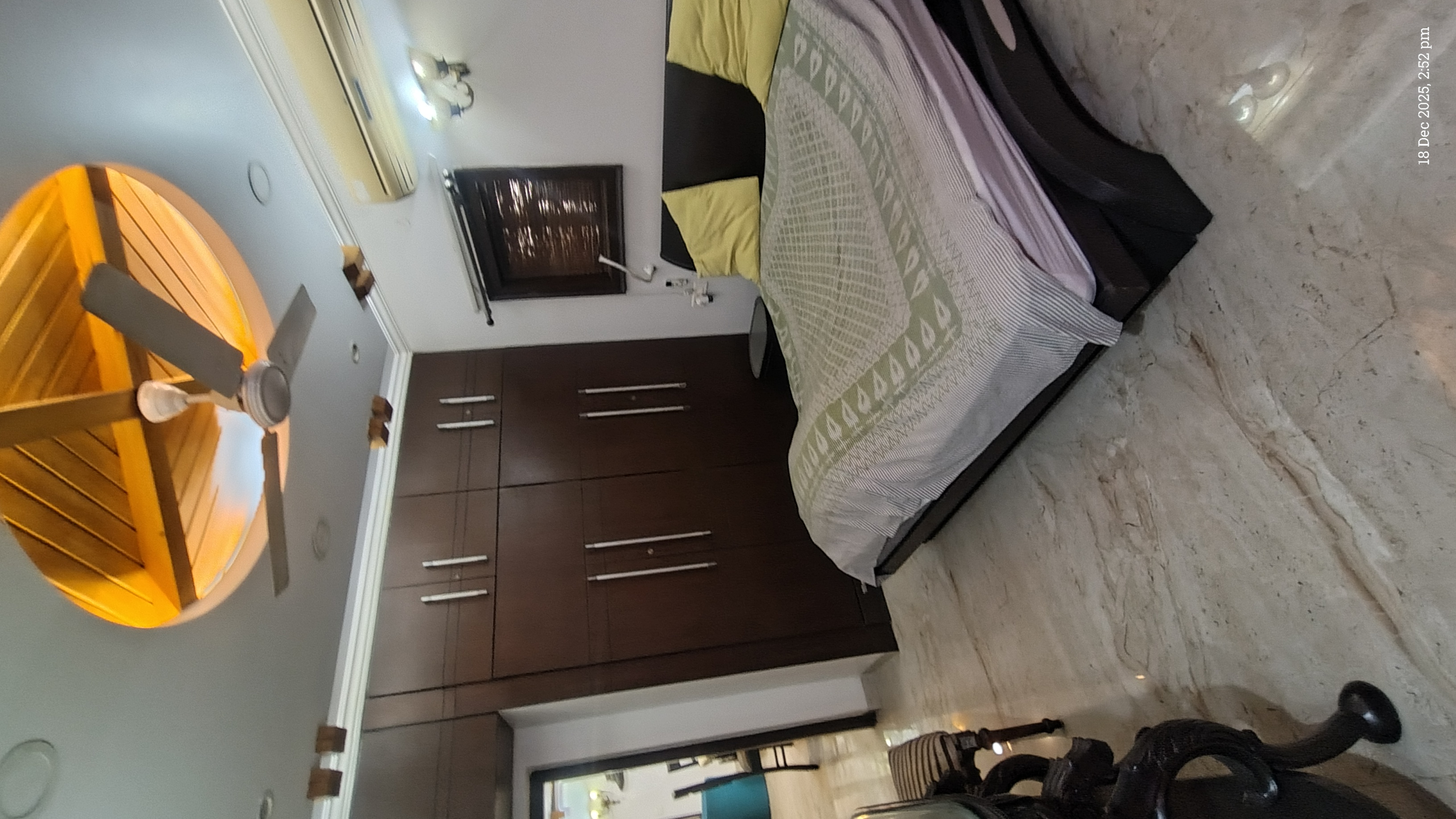 3.5 BHK + Servant Room Apartment For Rent in Unitech Palms