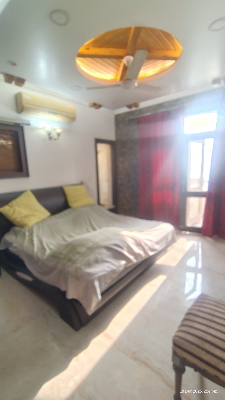 Bathroom, unitech-palms 3.5 Bedroom 2150 Sq.Ft. Apartment In South City 1 Gurgaon 9653927