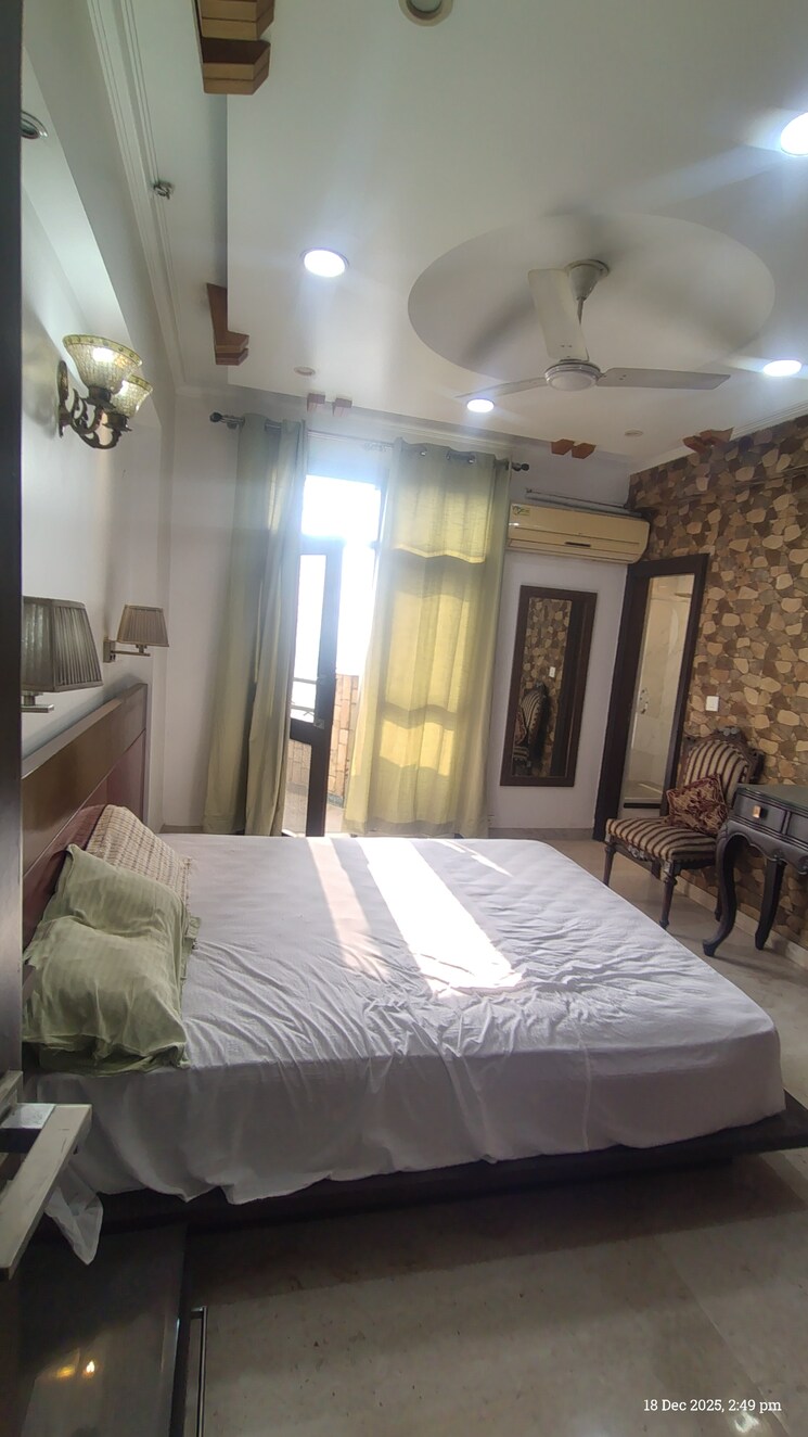 undefined, unitech-palms 3.5 Bedroom 2150 Sq.Ft. Apartment In South City 1 Gurgaon 9653927