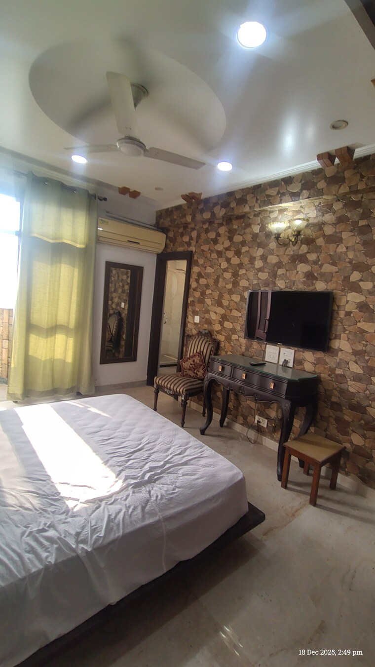 undefined, unitech-palms 3.5 Bedroom 2150 Sq.Ft. Apartment In South City 1 Gurgaon 9653927