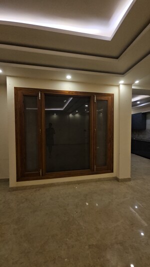Room in 4 BHK Independent House at Sector 43 – for Rent