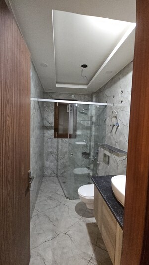 Bathroom in 4 BHK Independent House at Sector 43 – for Rent