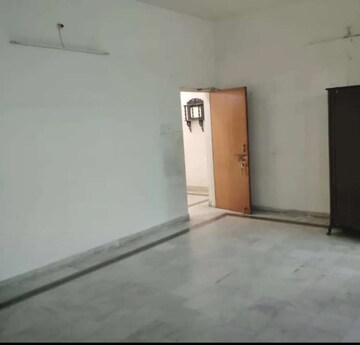 Office Space For Rent in Hazratganj