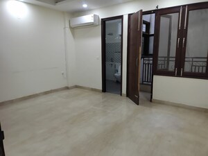 Room in 2 BHK Builder Floor at Hauz Khas – for Rent