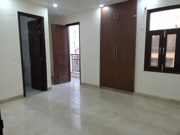 Room in 2 BHK Builder Floor at Hauz Khas – for Rent