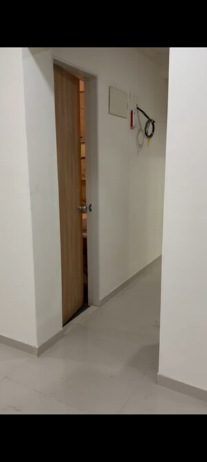 Room in 2.5 BHK Apartment at Sayba Elegant, Kurla East – for Rent