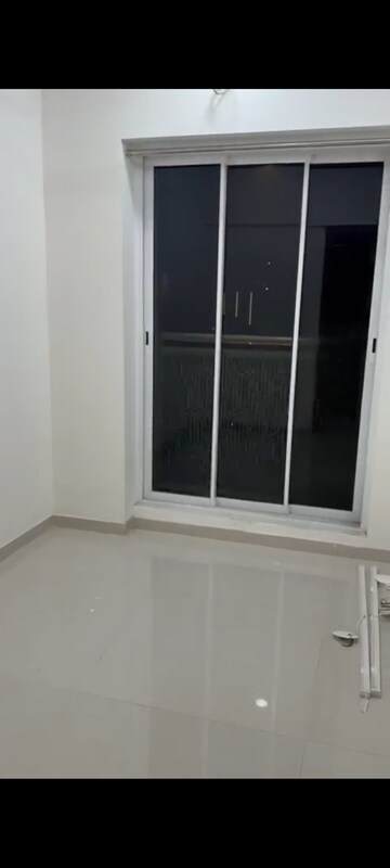 Room in 2.5 BHK Apartment at Sayba Elegant, Kurla East – for Rent