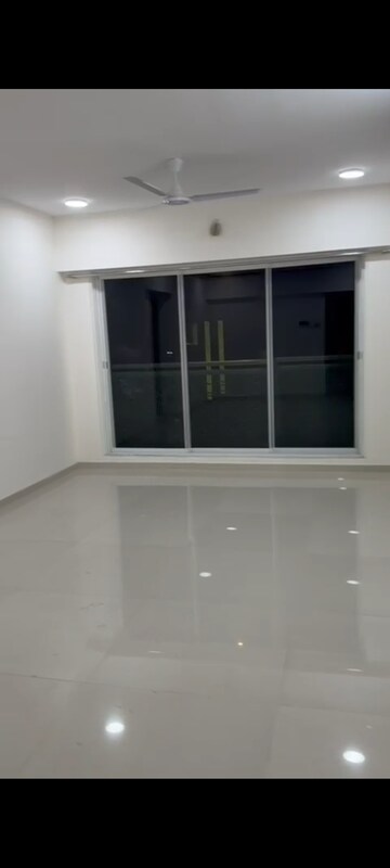 Room in 2.5 BHK Apartment at Sayba Elegant, Kurla East – for Rent