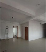 1600 Sq.Ft. Showroom in Hazratganj