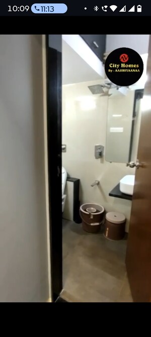 Master Bedroom in 3 BHK Apartment at Kurla East – for Rent