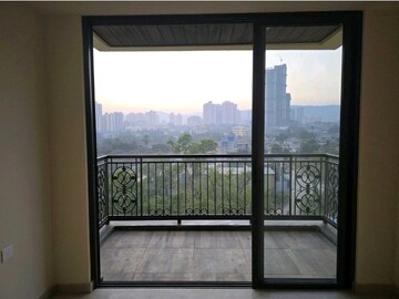 2 BHK Apartment For Sale in Lodha Sterling, Kolshet Road
