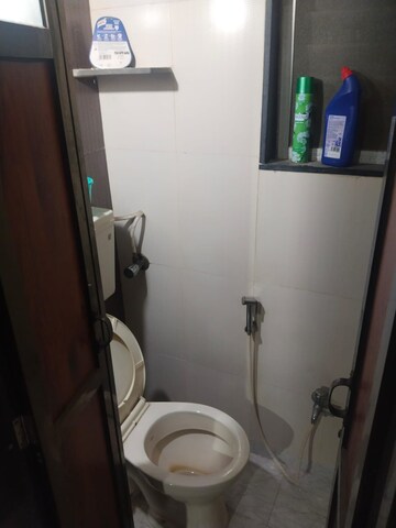Bathroom in 1 BHK Apartment at Tilak Nagar – for Rent