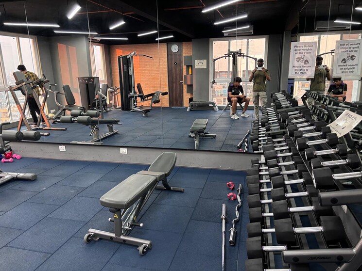 Gym, platinum-life 3 Bedroom 900 Sq.Ft. Apartment In Andheri West Mumbai 9653958
