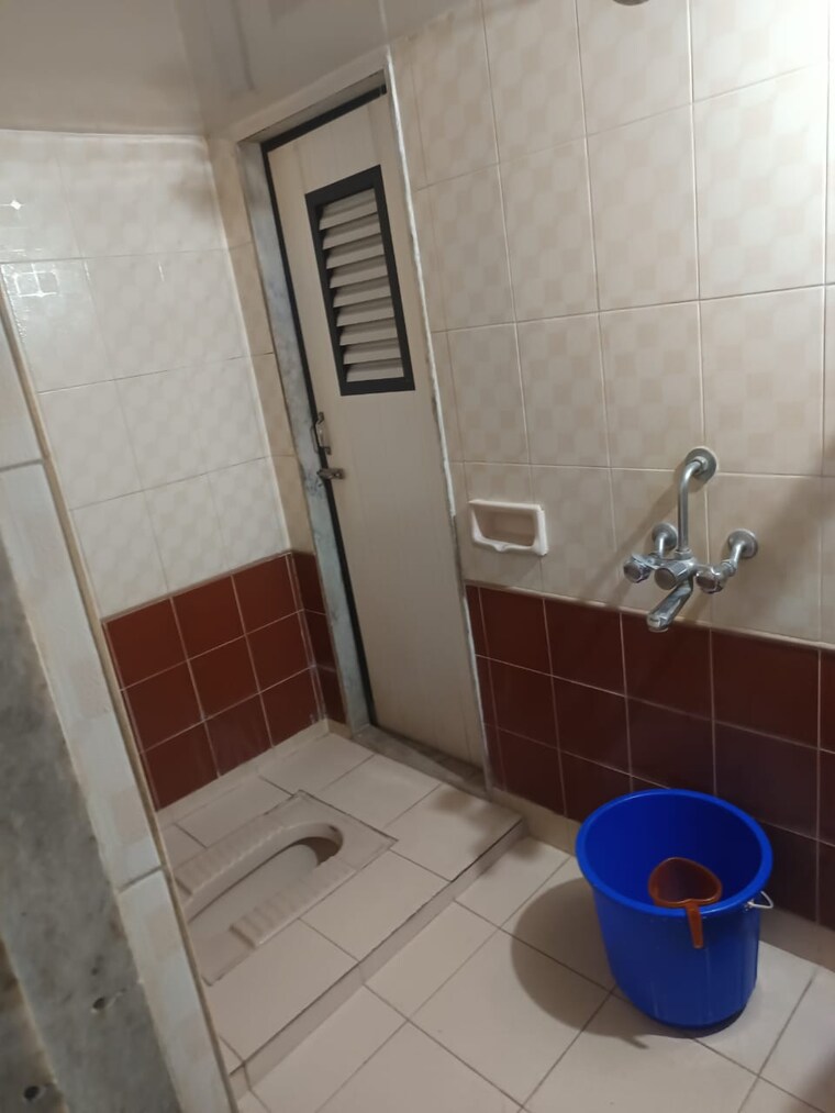 Bathroom, green-acres-ii-chs-ltd 2 Bedroom 650 Sq.Ft. Apartment In Ghodbunder Road Thane 9653960