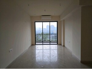 Room in 2 BHK Apartment at Lodha Sterling Tower K, Kolshet Road – for Sale