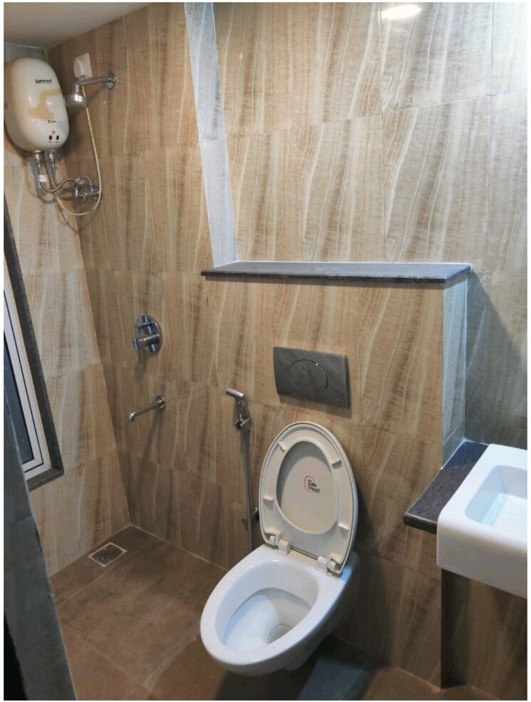 Bathroom, lodha-amara-tower-44 2 Bedroom 672 Sq.Ft. Apartment In Kolshet Road Thane 9653977