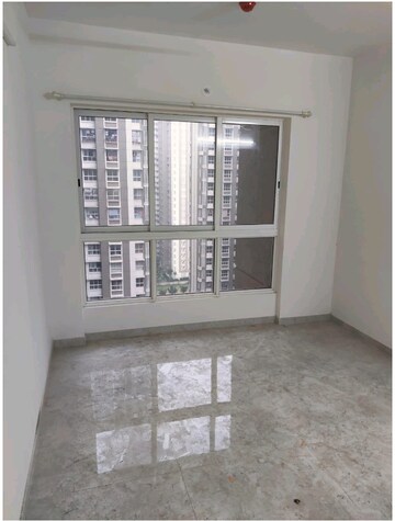 2 BHK Apartment For Rent in Lodha Amara Tower 44, Kolshet Road