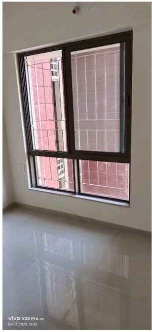Room in 1 BHK Apartment at Dosti Greater Thane, Kalher – for Rent